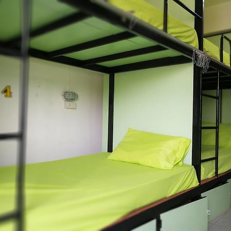 Zoe Hostel เชียงใหม่ ภายนอก รูปภาพ