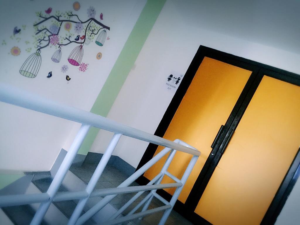 Zoe Hostel เชียงใหม่ ภายนอก รูปภาพ