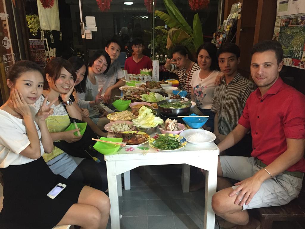 Zoe Hostel เชียงใหม่ ภายนอก รูปภาพ