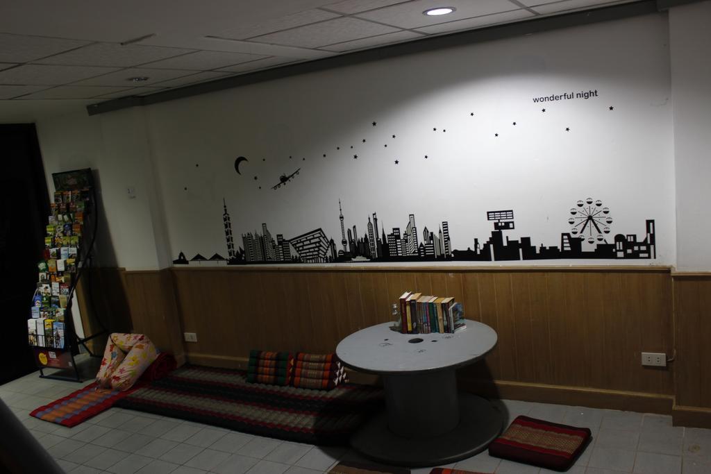 Zoe Hostel เชียงใหม่ ภายนอก รูปภาพ
