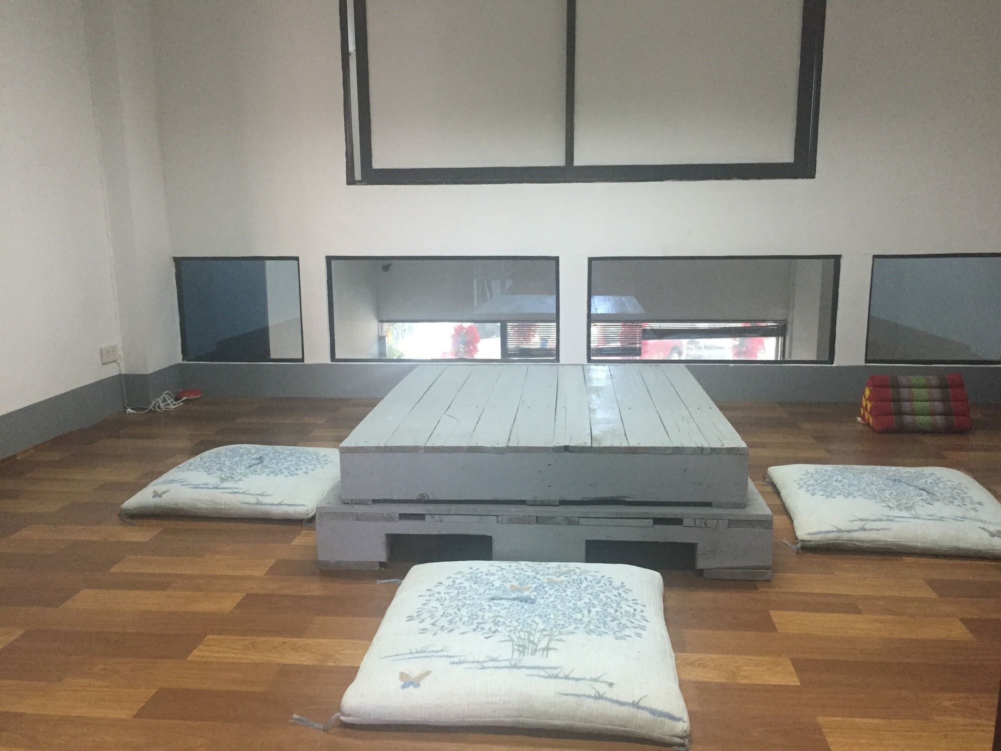 Zoe Hostel เชียงใหม่ ภายนอก รูปภาพ